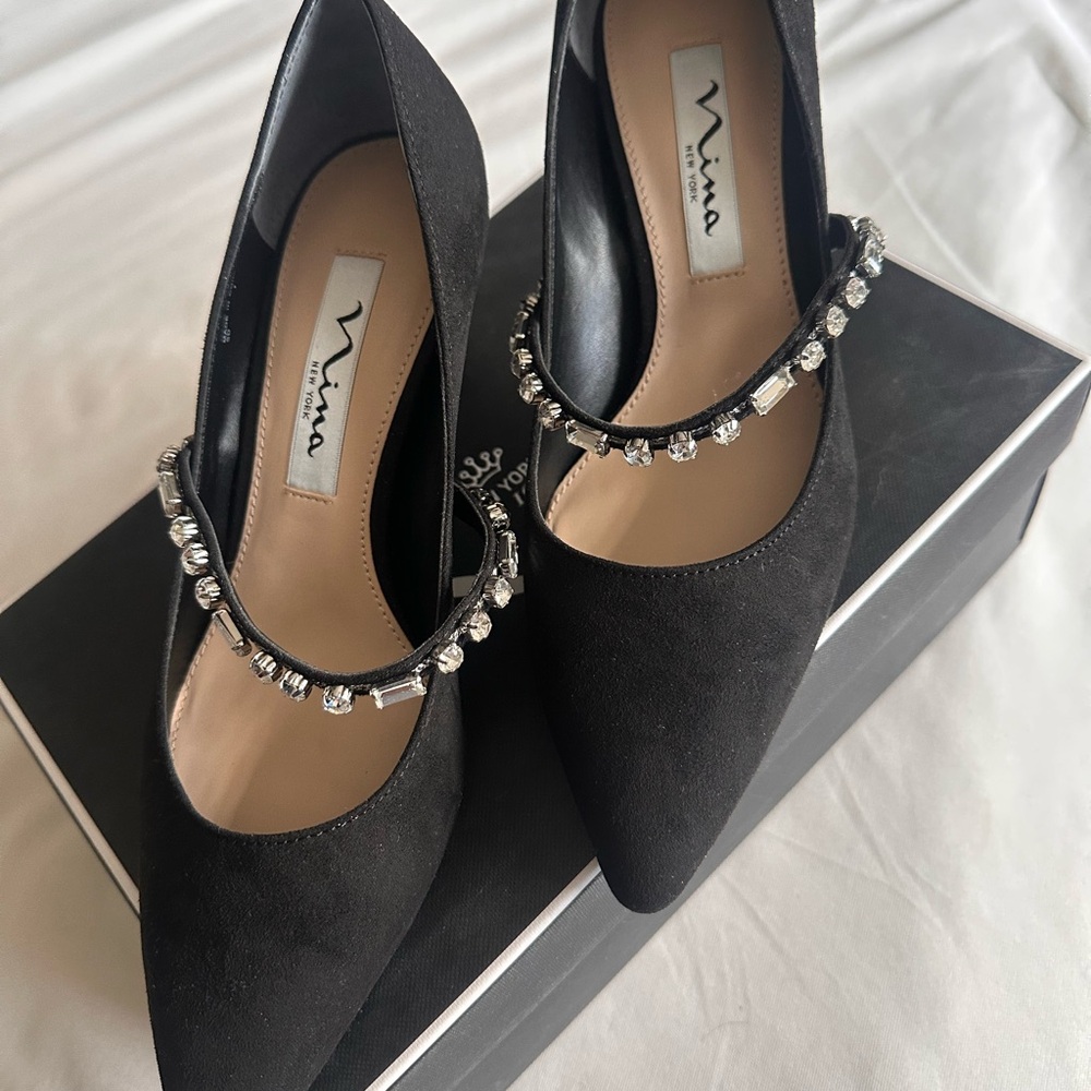 Nina Black Studded Heels Elegant Design